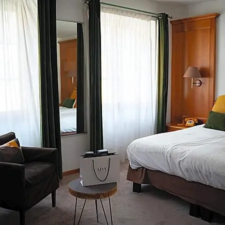 Le Rapp ホテル 4*