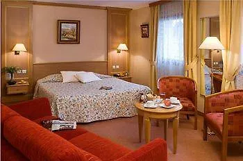 Le Rapp ホテル 4*